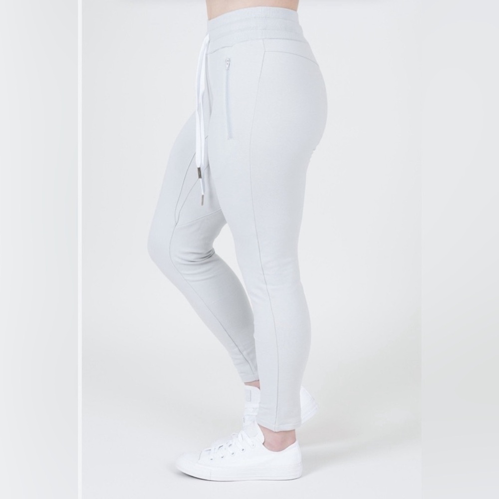 NWOT ROKWOLF WOMENS PANTS  LOUNGE JOGGER ‎ LUNAR ROCK WHITE COTTON  SIZE L